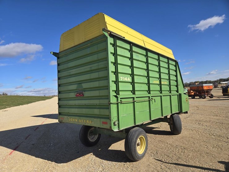 john-deere-714a-image-8