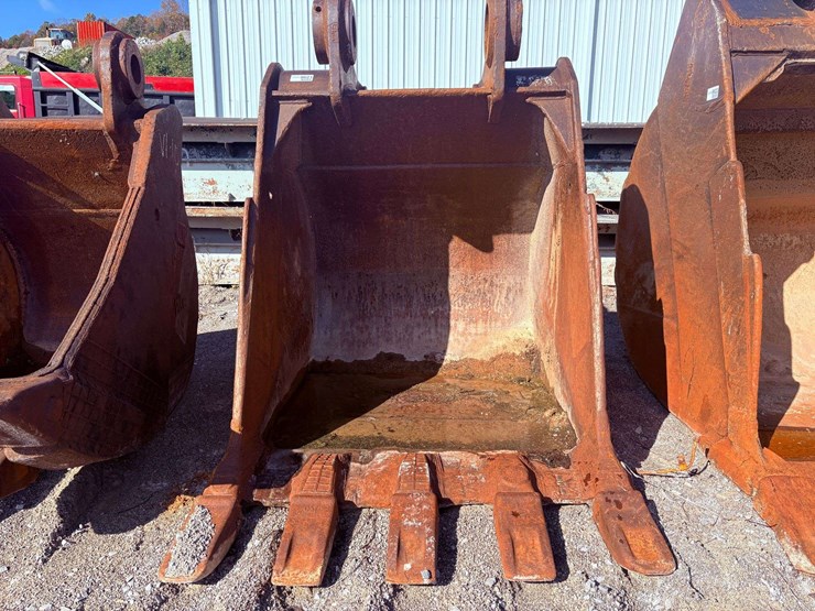 caterpillar-375-image-2