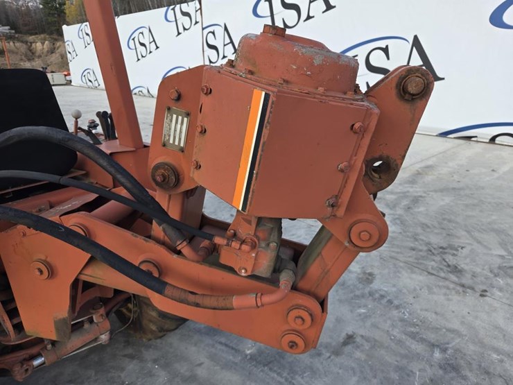 ditch-witch-350sx-image-34