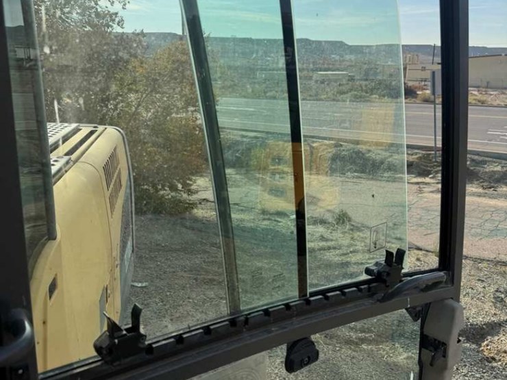 2010-volvo-ec210cl-image-10