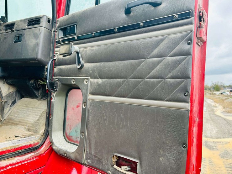 1997-international-paystar-5000-image-109