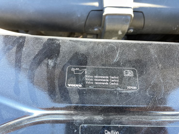 2010-volvo-xc90-image-117