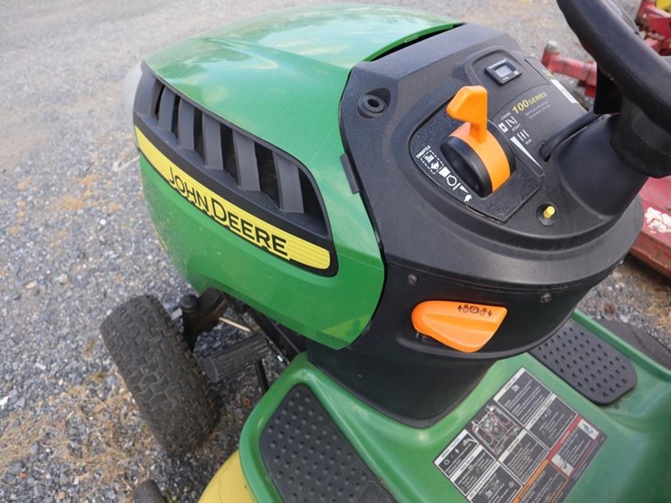 john-deere-d110-image-16