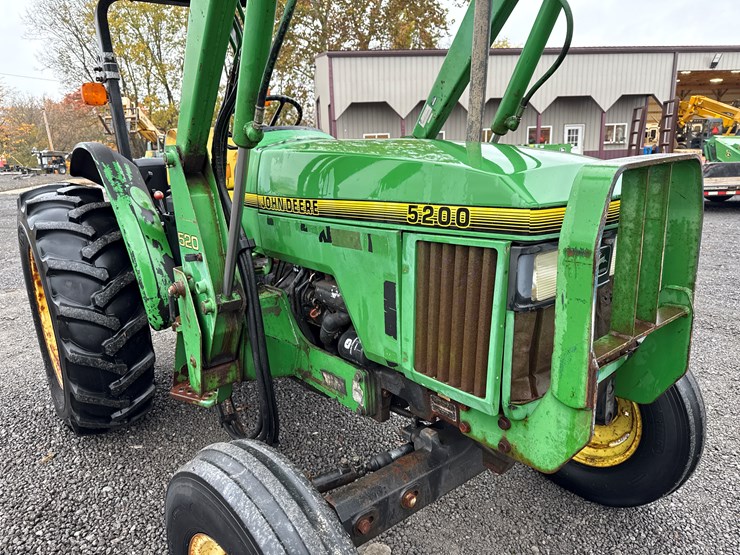 john-deere-5200-image-2