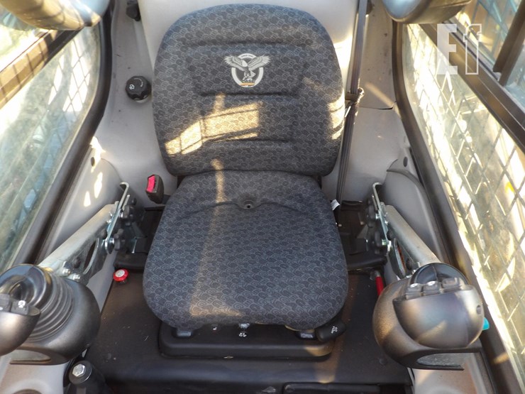 2019-case-tv450-image-15