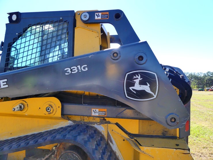 2021-deere-331g-image-8