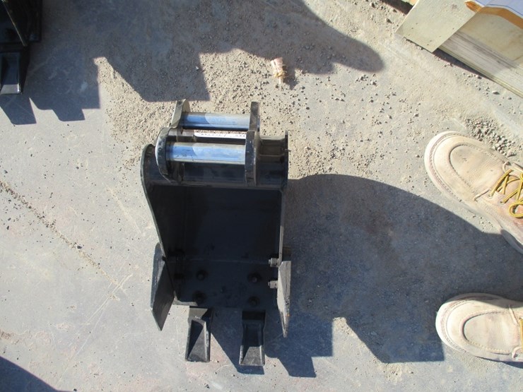 new-unused-ir-8"-mini-excavtor-tooth-bucket-image-4