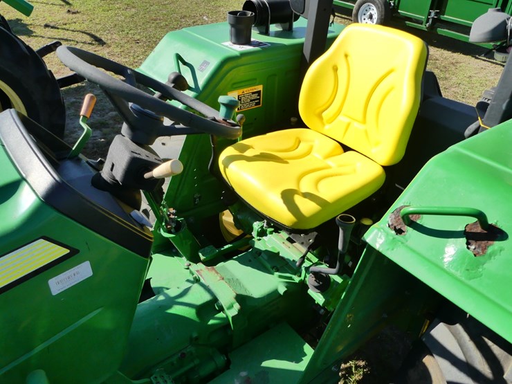 2014-john-deere-5055e-image-13