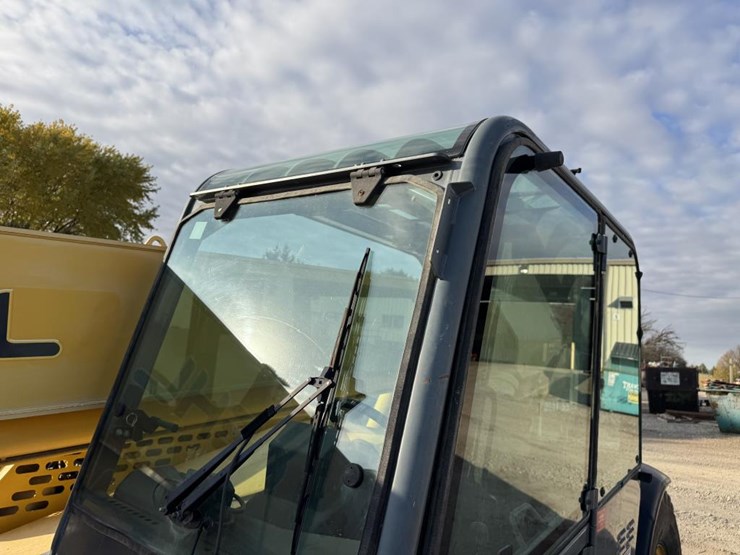 2013-gehl-dl11-image-28