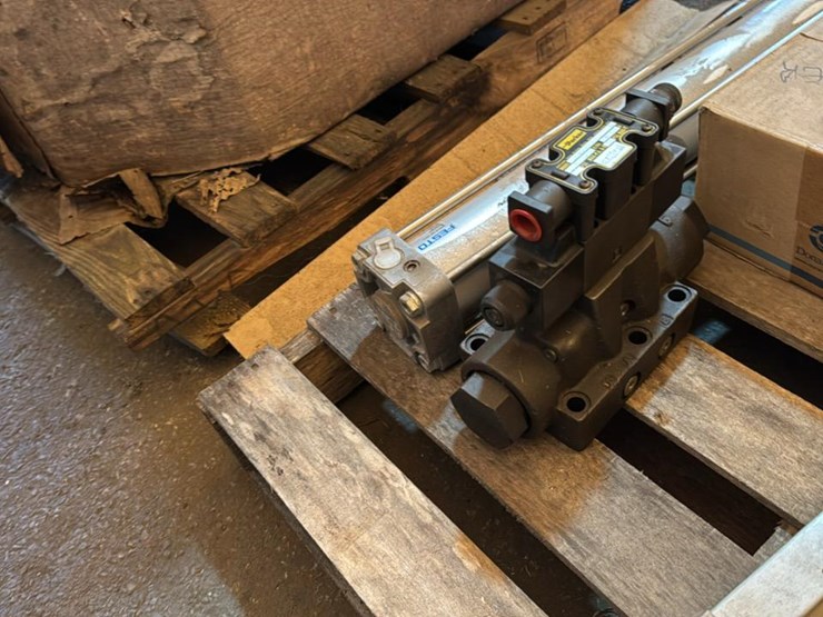 #228-•-skid-of-parts-image-5