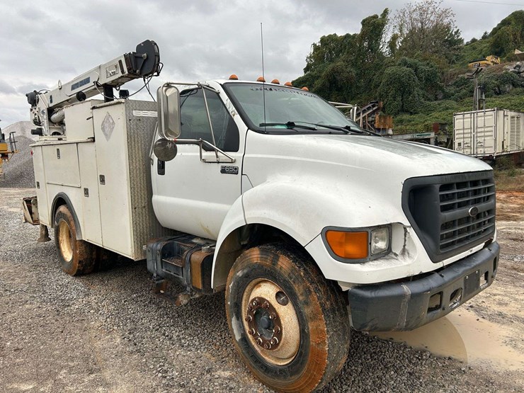 2000-ford-f650-image-9