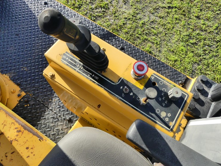 caterpillar-ps-150c-image-12