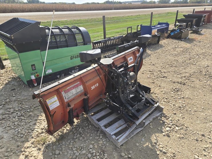 #5879-•-western-v-plow-w/-quick-attach-image-2