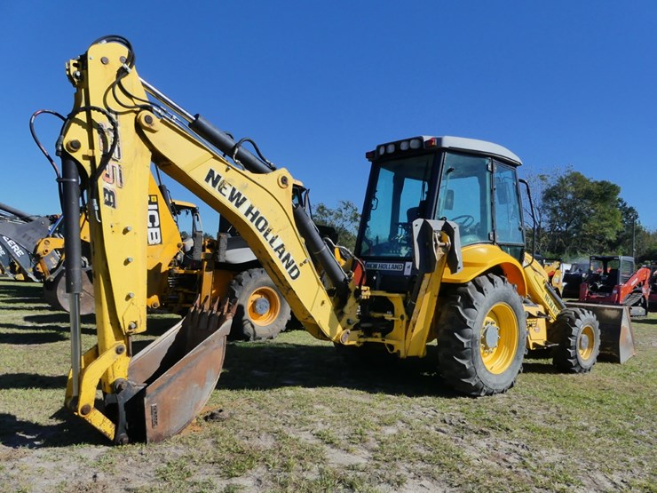 new-holland-b95c-image-3