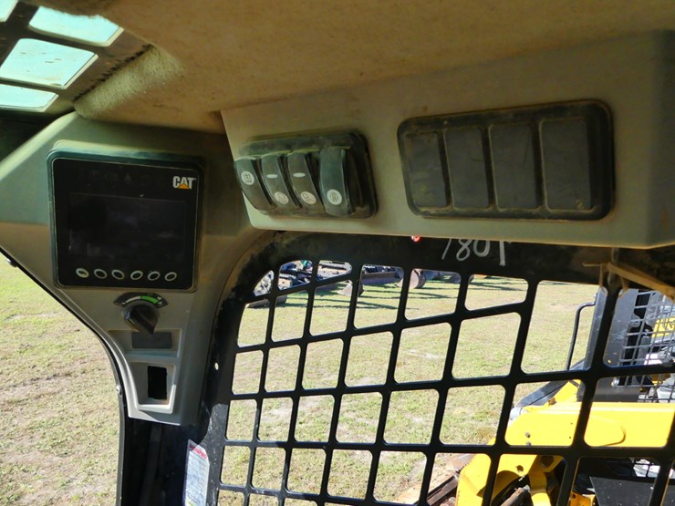 2019-caterpillar-259d-image-17