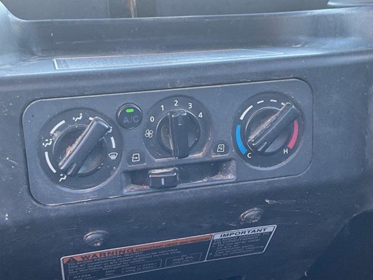 2016-kubota-rtv-x1100cw-h-image-15