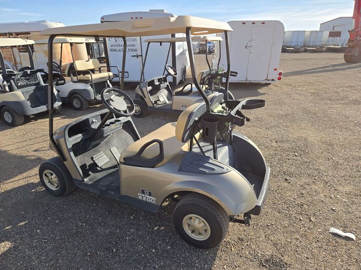 2017-e-z-go-txt-elite-lithium-golf-cart-image-4