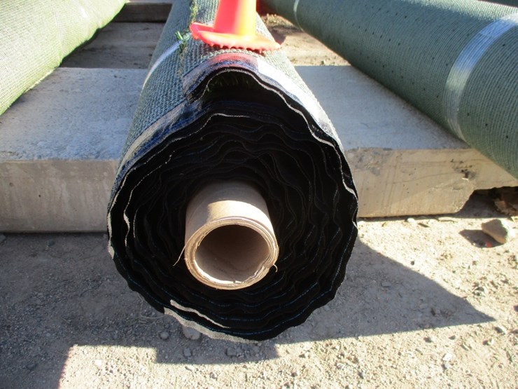 unused-roll-of-artificial-turf-image-3