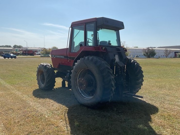 1989-case-ih-7140-image-3