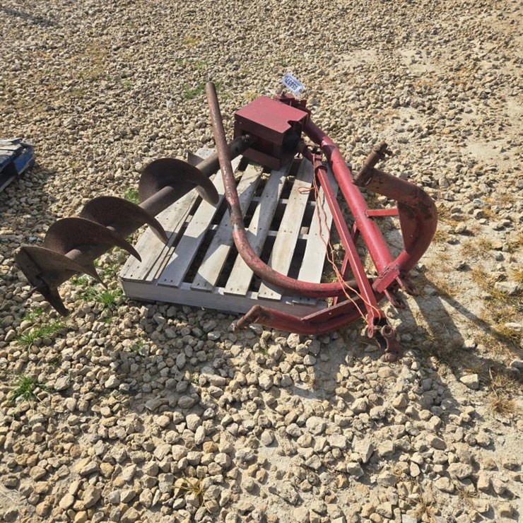 #5857 • 3PT POST HOLE AUGER