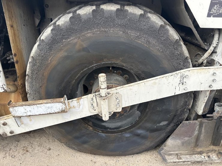 2012-cedarapids-cr452-image-38