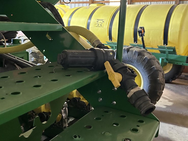 2014-john-deere-db60-image-24