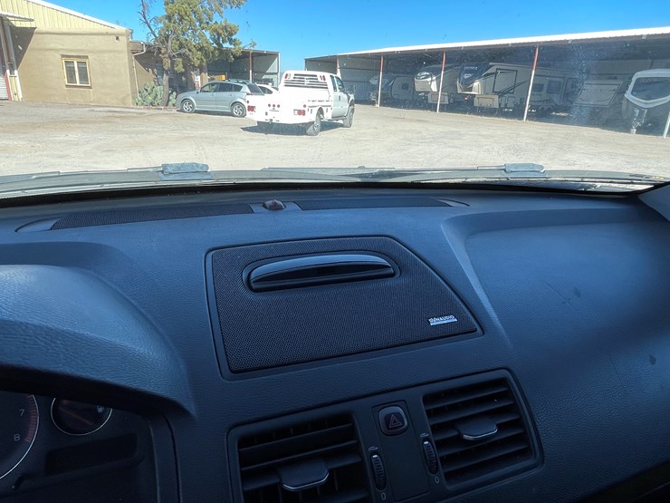 2010-volvo-xc90-image-55