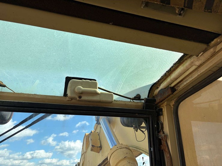 1995-caterpillar-375l-image-64