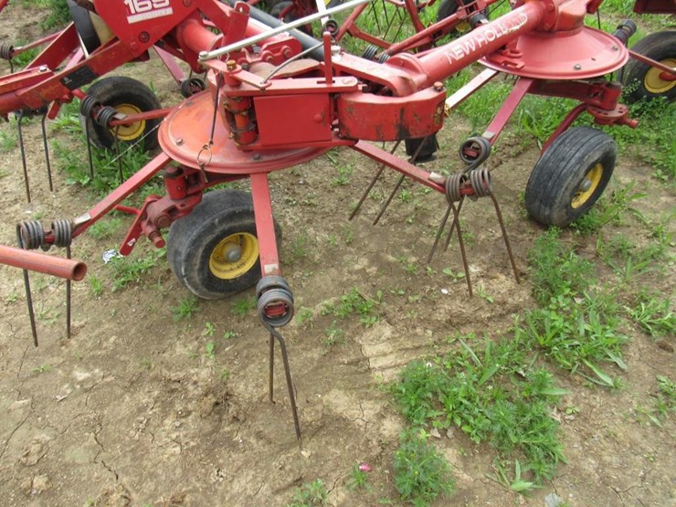 new-holland-169-image-3