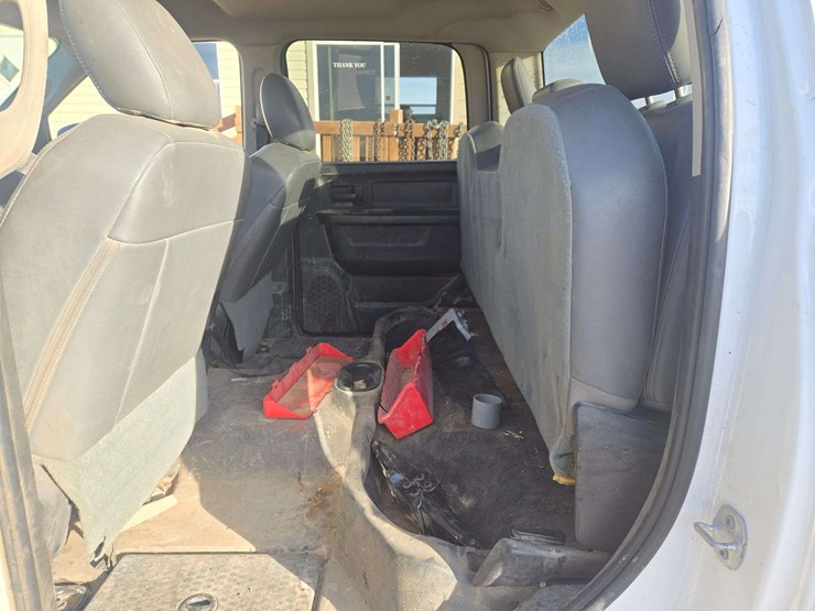 2015-ram-1500-tradesman-image-10