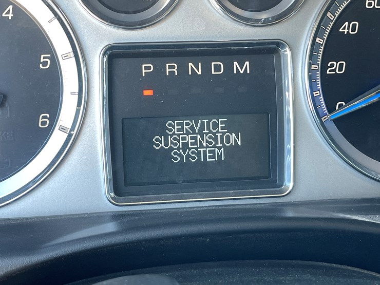 2010-cadillac-escalade-image-64