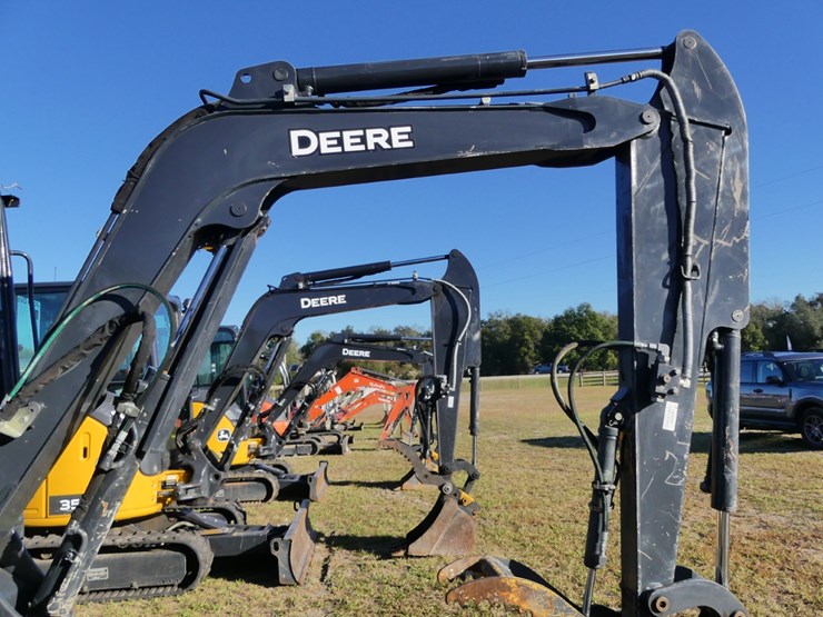 2022-deere-35g-image-9