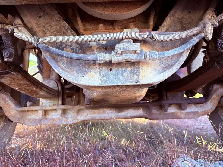 freightliner-t/a-water-truck-image-16