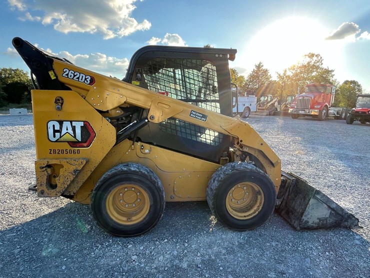 2022-caterpillar-262d3-image-26