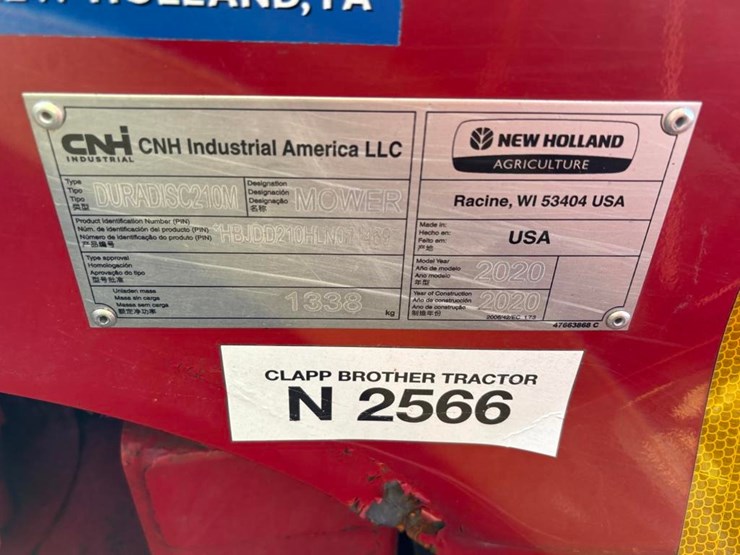 new-holland-210m-image-5