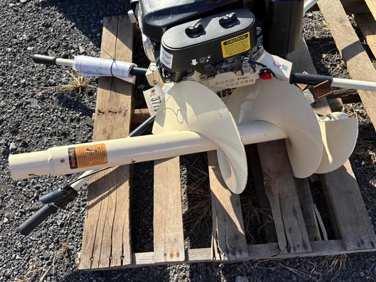 edco-12in-post-hole-digger-image-4