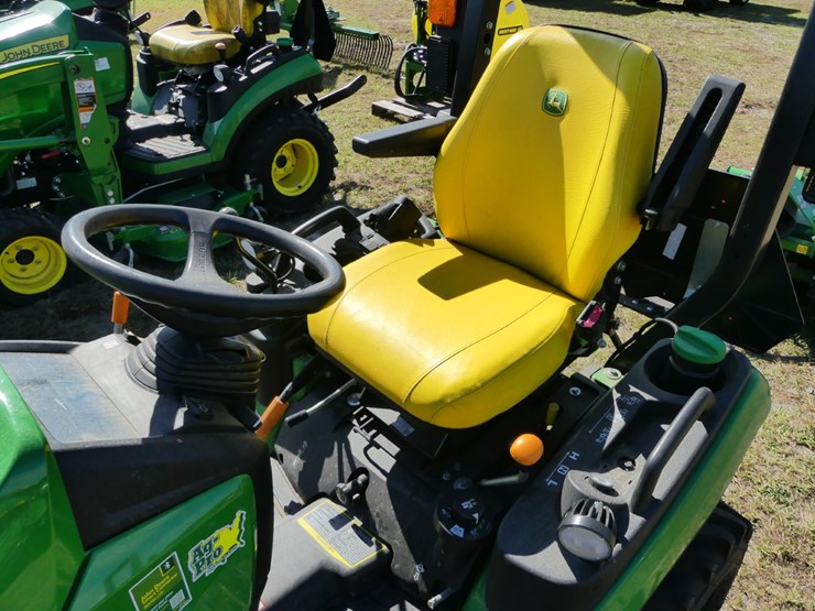 2025-john-deere-1025r-image-10