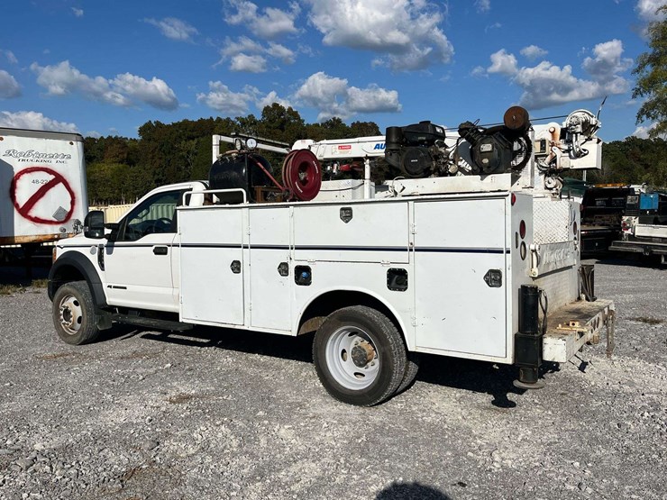 2017-ford-f550-xl-image-3