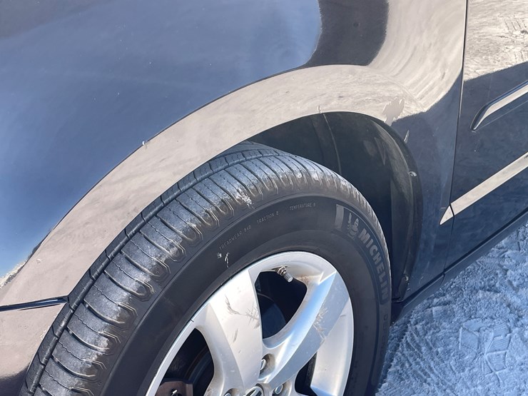 2010-volkswagen-routan-image-19