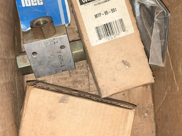 #752-•-bushings,-sprockets-and-miscellaneous-parts-image-5