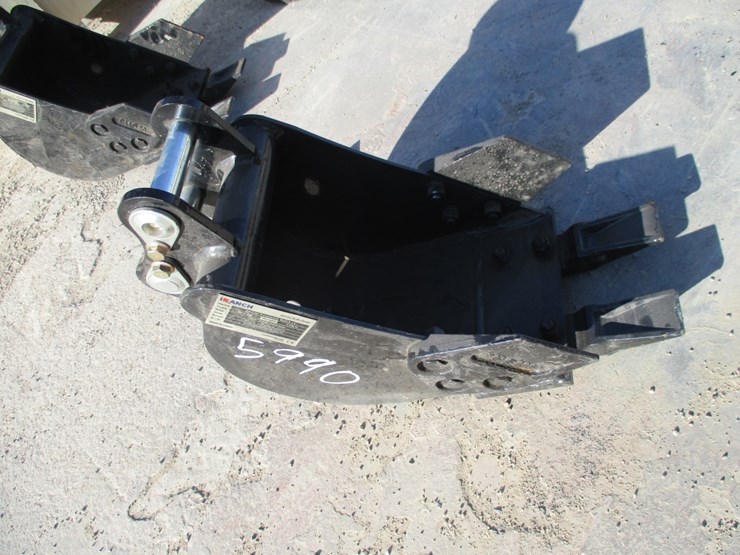 new-unused-ir-8"-mini-excavtor-tooth-bucket-image-1