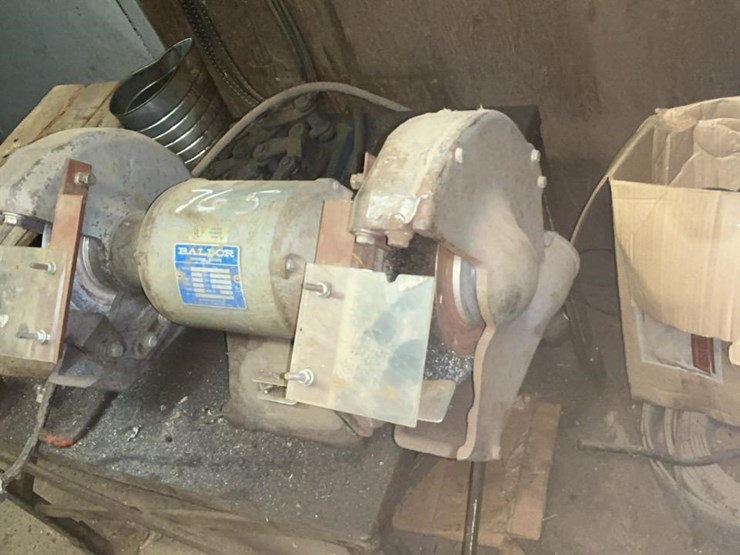 #765-•-grinder-and-steel-table-image-4