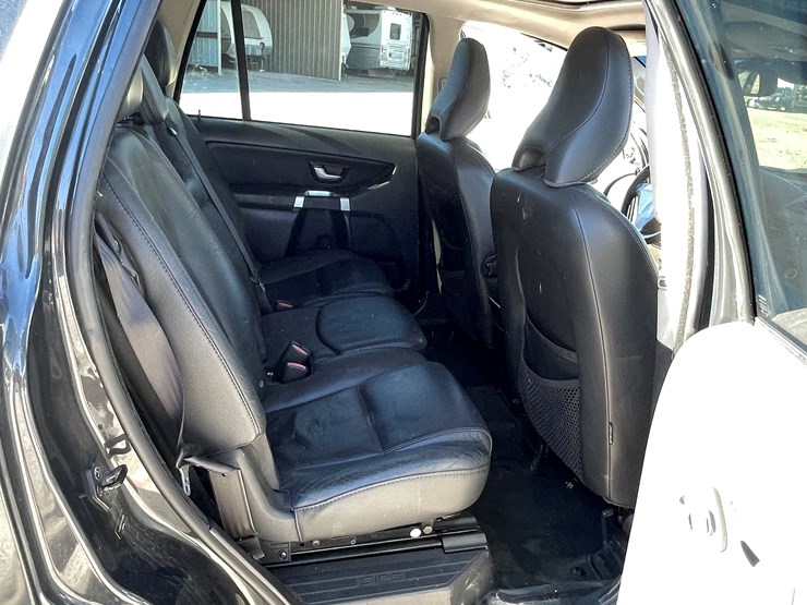 2010-volvo-xc90-image-86