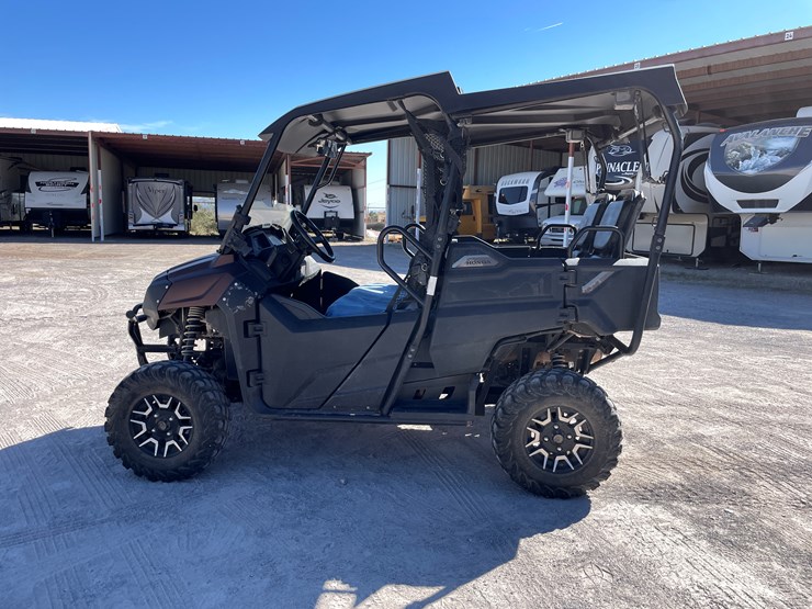 2021-honda-pioneer-700-image-8