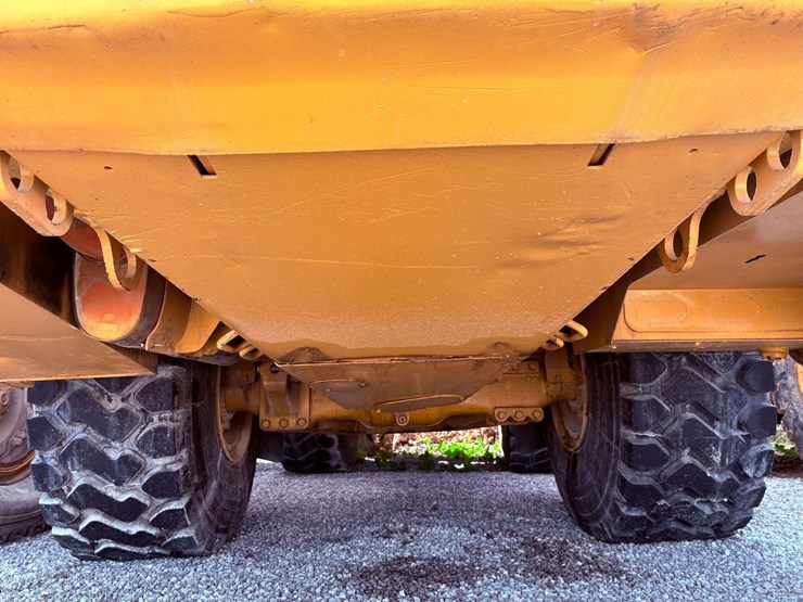 2007-caterpillar-740-image-7