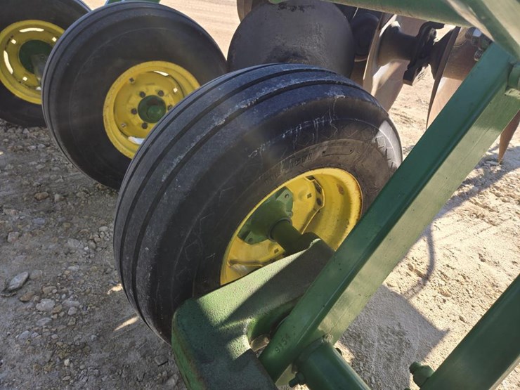 john-deere-637-image-25