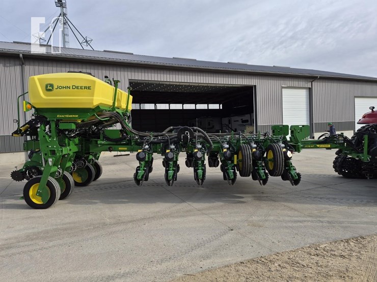 john-deere-1775-image-5