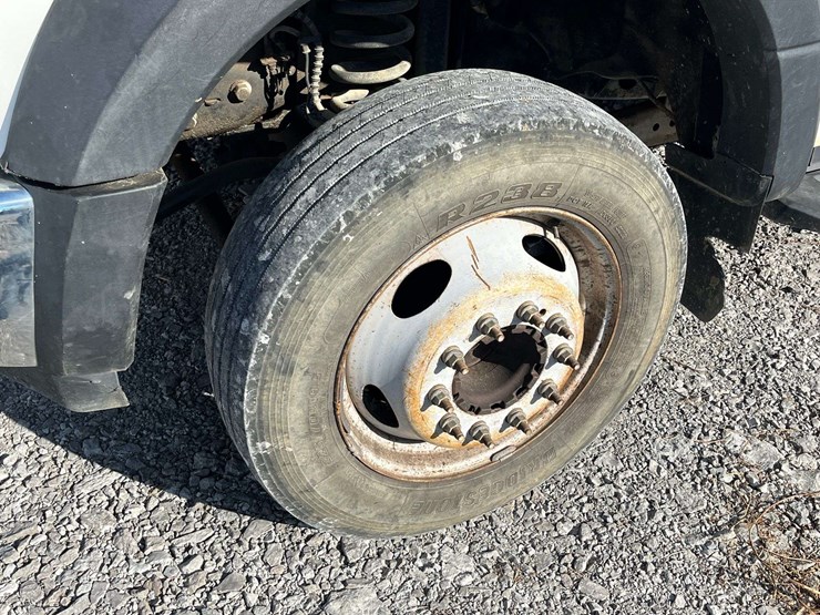 2017-ford-f550-xl-image-7