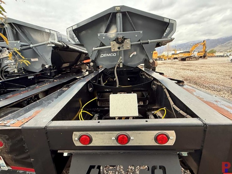 2022-demco-side-dump-image-10