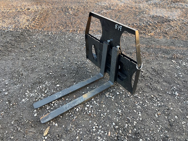#819-•-kc-mini-skid-forks-image-1